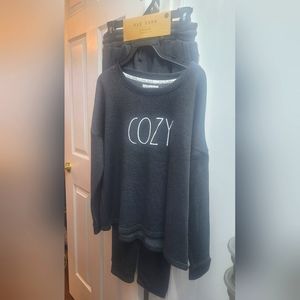 Rae Dunn 2 piece set